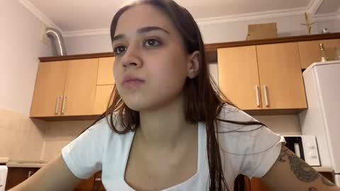 Apolinaria online show from 03/16/26, 06:23