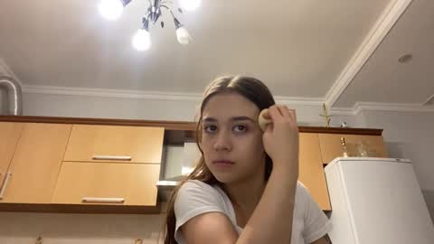 Apolinaria online show from 03/18/26, 05:27