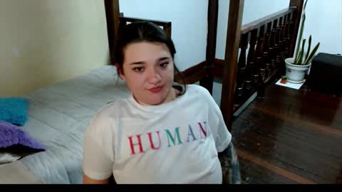 Snapshot of prismm_ chatting on 09/28/25, 06:19 prismm_ online show from 09/28/25, 06:19