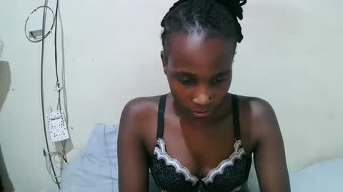 pritty_amber online show from 04/28/26, 02:38