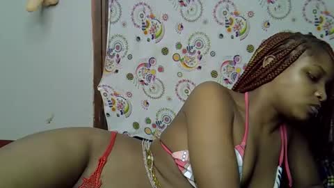 Snapshot of priya_queen chatting on 05/30/26, 07:00 priya_queen online show from 05/30/26, 07:00