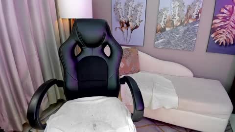 Priya Rose online show from 02/01/25, 06:19