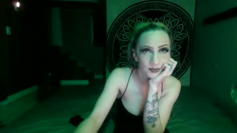 Snapshot of prnstr_ chatting on 03/18/26, 05:10 prnstr_ online show from 03/18/26, 05:10