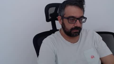 Snapshot of professional_manbd chatting on 01/14/25, 04:40 Professional manBD online show from 01/14/25, 04:40