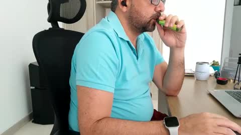 Snapshot of professional_manbd chatting on 09/18/25, 03:47 Professional manBD online show from 09/18/25, 03:47