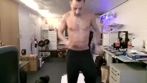 Snapshot of profsmartta chatting on 12/14/25, 04:51 profsmartta online show from 12/14/25, 04:51