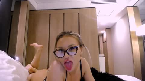 Snapshot of project_barbara chatting on 12/28/24, 12:47 Barbara online show from 12/28/24, 12:47