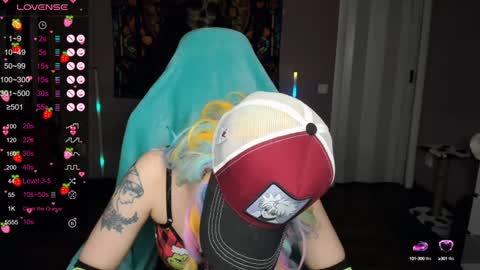 Snapshot of project_hisoka44 chatting on 12/26/24, 01:32 Di online show from 12/26/24, 01:32