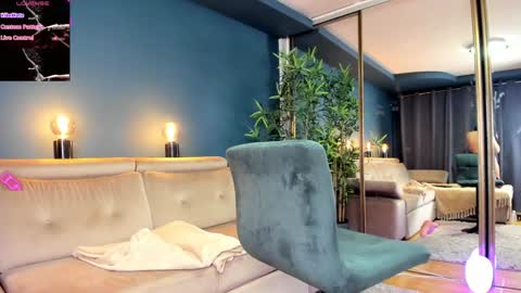 Raven  but you can call me sweetie or honey too  online show from 01/24/25, 12:42