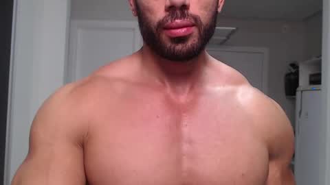 Snapshot of promuscles4u chatting on 12/12/24, 12:48 promuscles4u online show from 12/12/24, 12:48