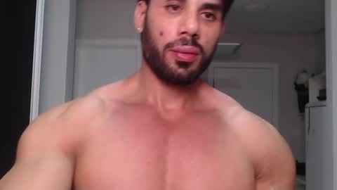 Snapshot of promuscles4u chatting on 12/18/24, 03:37 promuscles4u online show from 12/18/24, 03:37