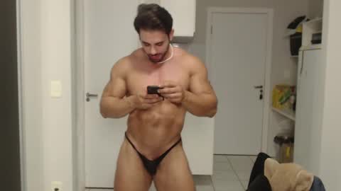 Snapshot of promuscles4u chatting on 12/22/24, 09:31 promuscles4u online show from 12/22/24, 09:31