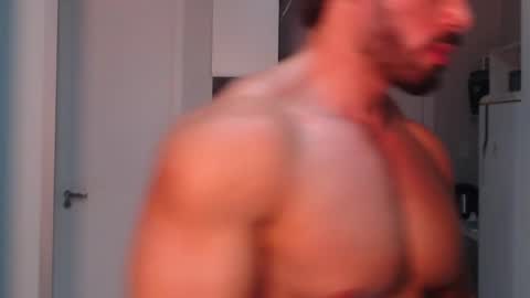 Snapshot of promuscles4u chatting on 02/15/25, 03:31 promuscles4u online show from 02/15/25, 03:31