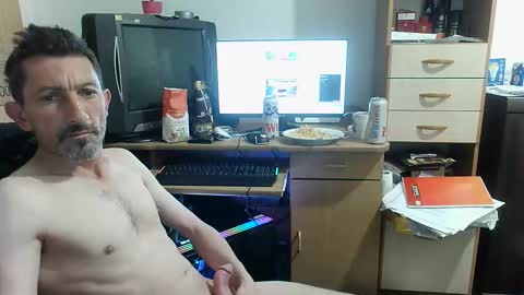 Snapshot of prosexualny chatting on 04/18/26, 12:25 Mariusz online show from 04/18/26, 12:25