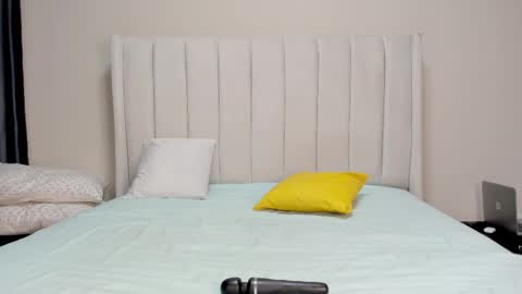 Snapshot of proudafricaka chatting on 10/27/25, 04:27 proudafricaka online show from 10/27/25, 04:27