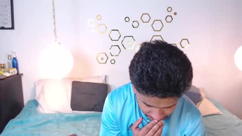 Adris  Juan online show from 11/16/25, 04:07