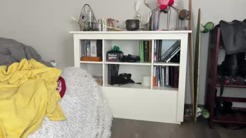 Oli online show from 07/19/26, 09:18
