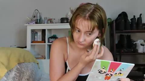 Oli online show from 07/26/26, 11:33