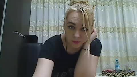 Snapshot of pryncess_sweety chatting on 02/16/25, 06:32 Pryncess sweety online show from 02/16/25, 06:32
