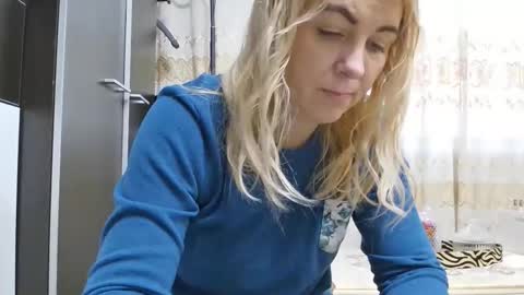 Snapshot of pryncess_sweety chatting on 12/04/25, 08:45 Pryncess sweety online show from 12/04/25, 08:45