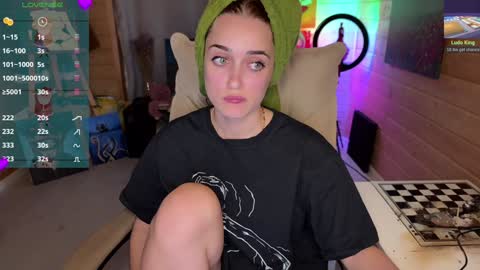 Queen of Pain online show from 12/15/24, 07:21