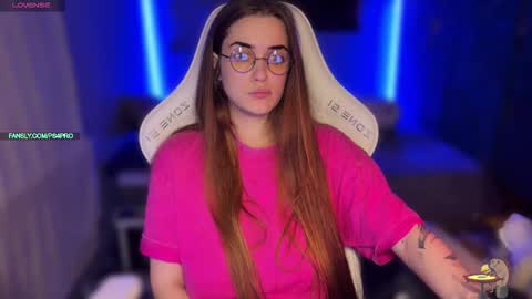 Queen of Pain online show from 12/21/25, 03:24