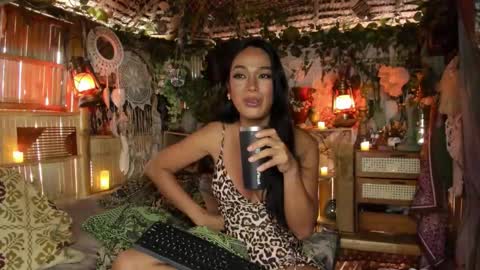 Snapshot of psychiq chatting on 09/17/25, 12:34 psychiq online show from 09/17/25, 12:34