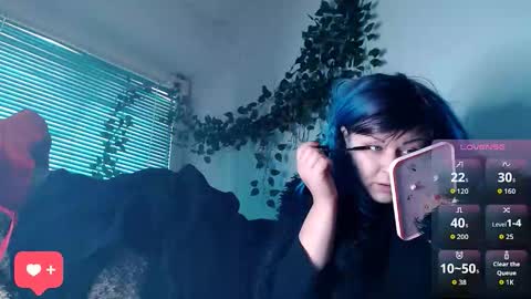 OlivePsy online show from 11/28/25, 09:23