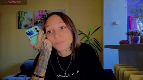 Snapshot of psyheya chatting on 09/14/25, 09:52 LUCY ----- online show from 09/14/25, 09:52