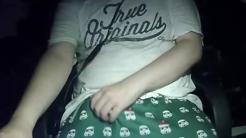 Snapshot of pt35l chatting on 12/16/25, 02:49 your mysterious man online show from 12/16/25, 02:49