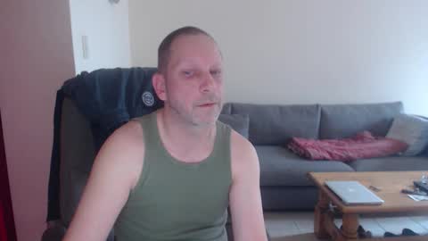 topher online show from 10/19/25, 08:26