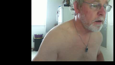 Snapshot of ptitrouquin chatting on 09/18/25, 07:10 ptitrouquin online show from 09/18/25, 07:10