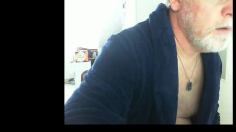 Snapshot of ptitrouquin chatting on 10/27/25, 08:07 ptitrouquin online show from 10/27/25, 08:07