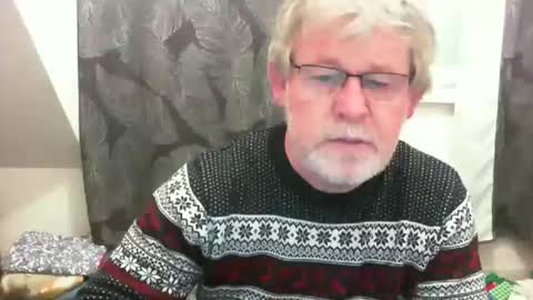 Snapshot of ptitrouquin chatting on 02/02/26, 01:54 ptitrouquin online show from 02/02/26, 01:54