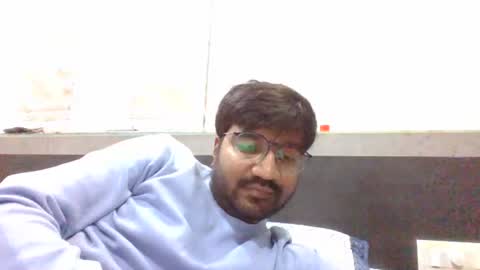 Snapshot of ptl1711 chatting on 12/05/24, 10:01 ptl1711 online show from 12/05/24, 10:01