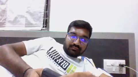 Snapshot of ptl1711 chatting on 11/01/25, 04:31 ptl1711 online show from 11/01/25, 04:31