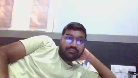 Snapshot of ptl1711 chatting on 11/09/25, 02:43 ptl1711 online show from 11/09/25, 02:43