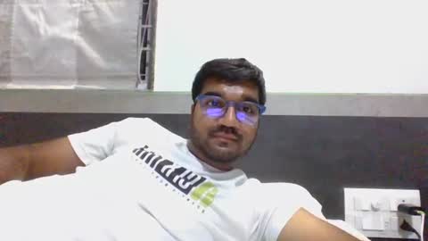 Snapshot of ptl1711 chatting on 11/19/25, 05:57 ptl1711 online show from 11/19/25, 05:57