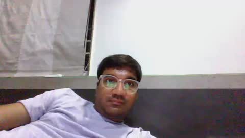 Snapshot of ptl1711 chatting on 02/09/26, 04:00 ptl1711 online show from 02/09/26, 04:00