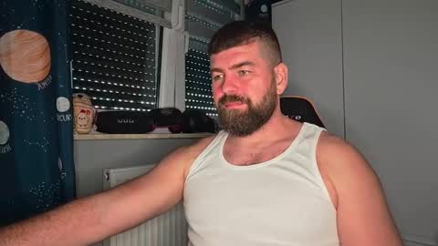 Snapshot of ptoku1985 chatting on 11/05/25, 09:31 ptoku1985 online show from 11/05/25, 09:31