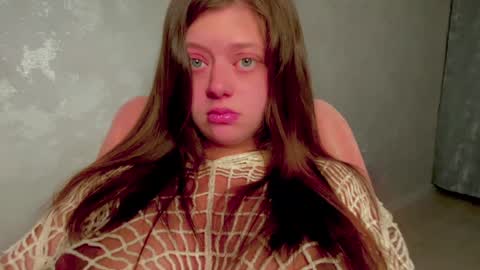 Snapshot of puff_witch chatting on 01/02/25, 07:12 Nayaa Nay 3 online show from 01/02/25, 07:12