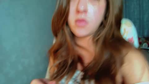 Snapshot of puff_witch chatting on 01/14/25, 08:41 Nayaa Nay 3 online show from 01/14/25, 08:41