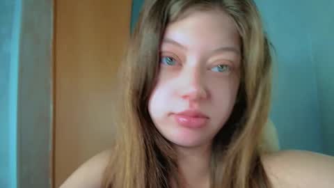 Snapshot of puff_witch chatting on 01/21/25, 05:49 Nayaa Nay 3 online show from 01/21/25, 05:49