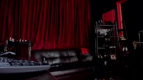 MissPuffyLove online show from 03/04/25, 10:16