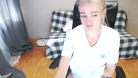 Snapshot of puma_ma chatting on 09/18/25, 05:09 Polly online show from 09/18/25, 05:09