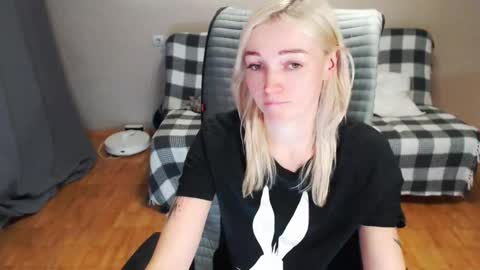 Polly online show from 01/16/26, 02:10