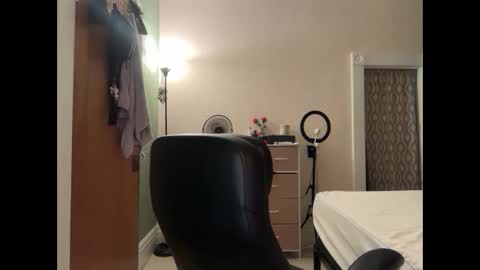 Pumpkin bunny online show from 11/11/25, 12:21