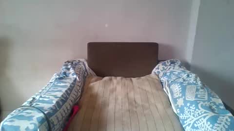 Snapshot of puneripiya chatting on 11/22/25, 09:19 sania 141414 online show from 11/22/25, 09:19