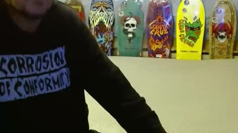 Snapshot of punkypapi chatting on 10/24/25, 12:19 Jojo online show from 10/24/25, 12:19