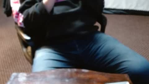 Snapshot of punkypapi chatting on 12/22/25, 06:43 Jojo online show from 12/22/25, 06:43